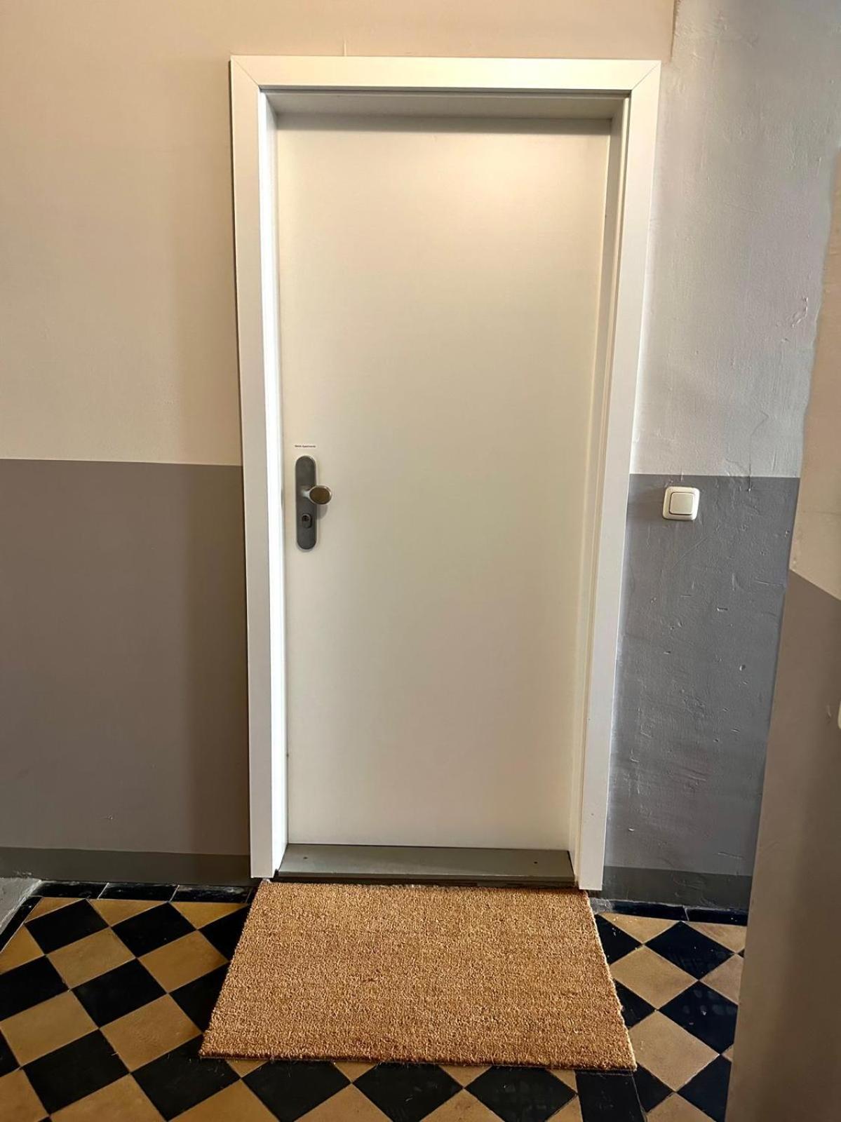 Raha Apartments - Grosses 3 Z-Apartment - Erdgeschoss - Domplatz - Vollausstattung Эрфурт Экстерьер фото