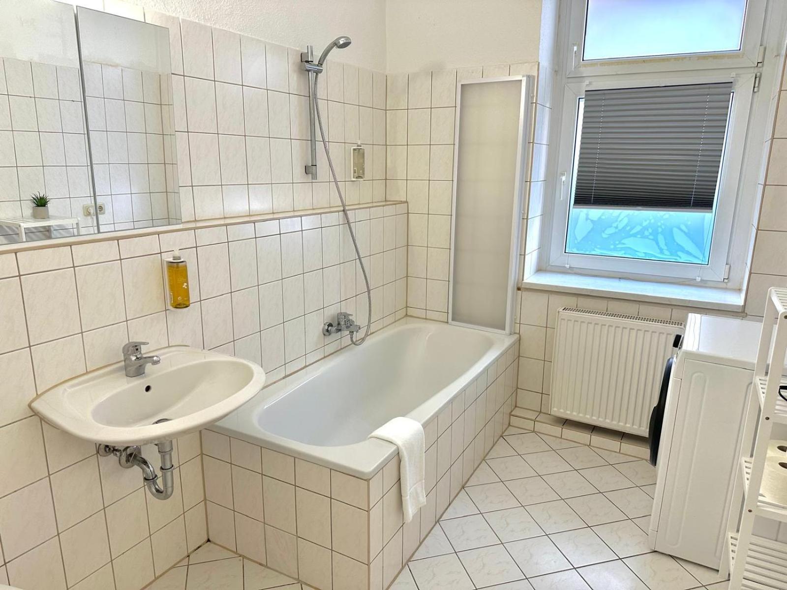 Raha Apartments - Grosses 3 Z-Apartment - Erdgeschoss - Domplatz - Vollausstattung Эрфурт Экстерьер фото