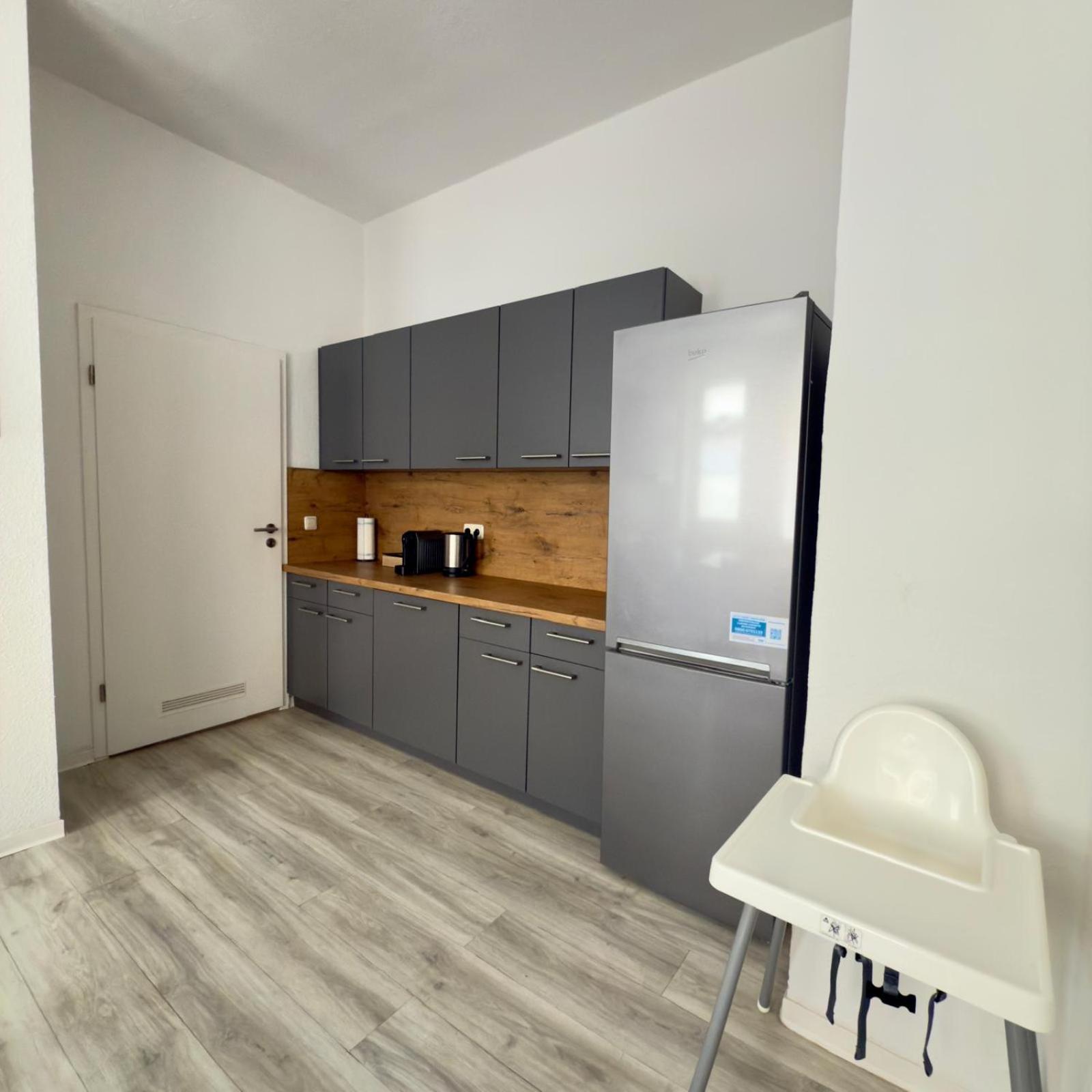 Raha Apartments - Grosses 3 Z-Apartment - Erdgeschoss - Domplatz - Vollausstattung Эрфурт Экстерьер фото